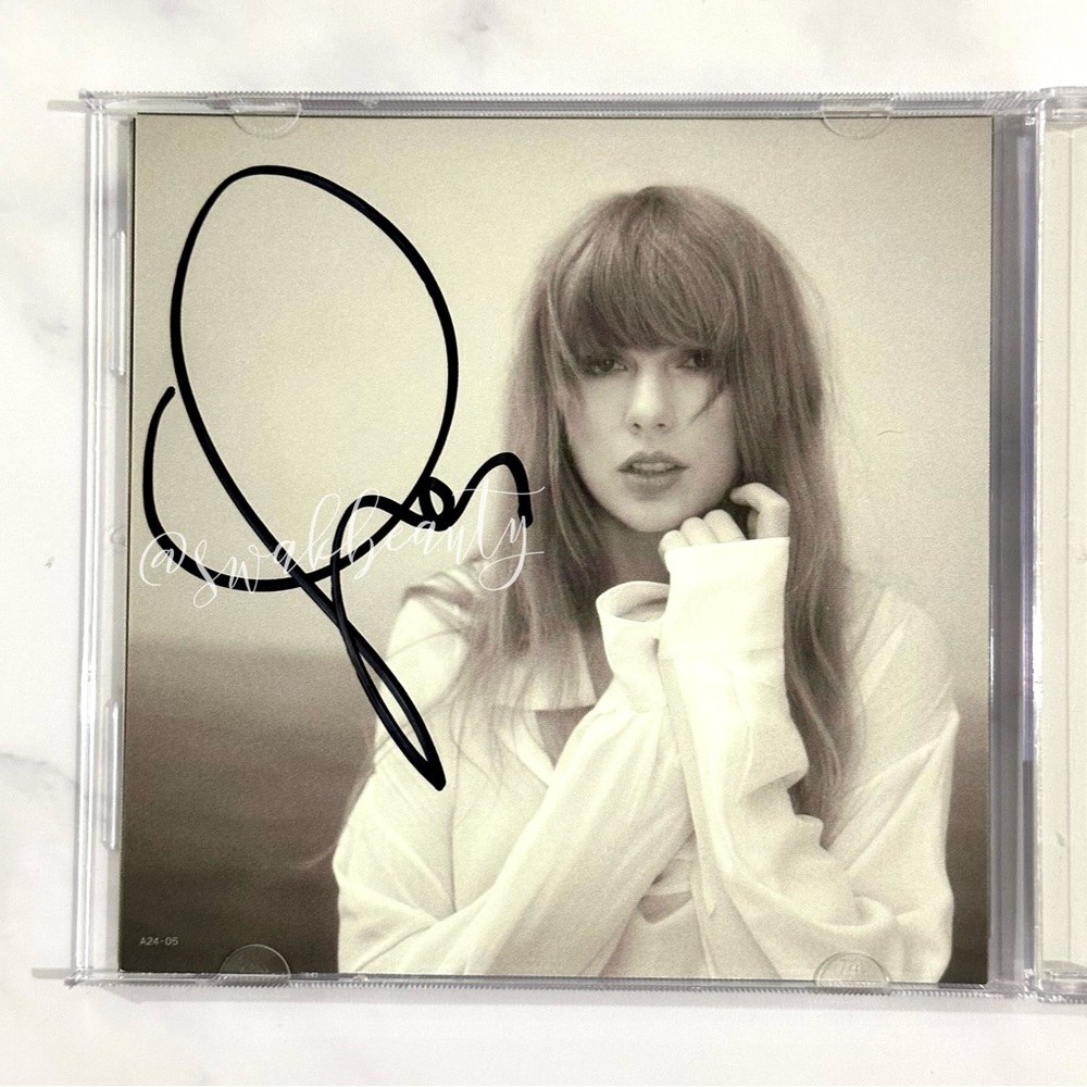SIGNED TTPD CD Taylor Swift Tortured Poets Department